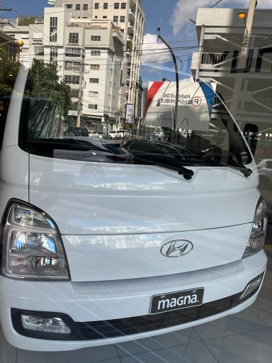 camiones y vehiculos pesados - Hyundai H100 2023 5