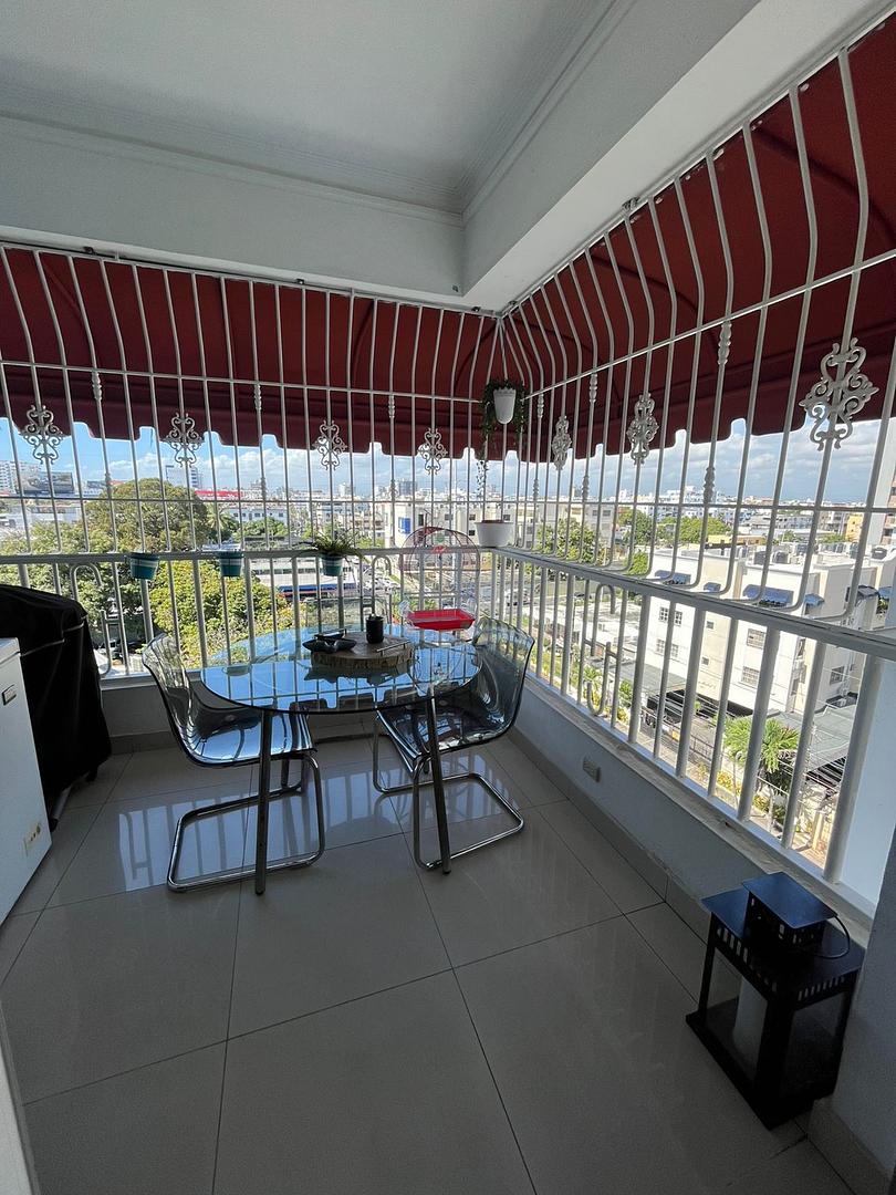 apartamentos - Venta de apartamento en Evaristo Morales U$215,000 2
