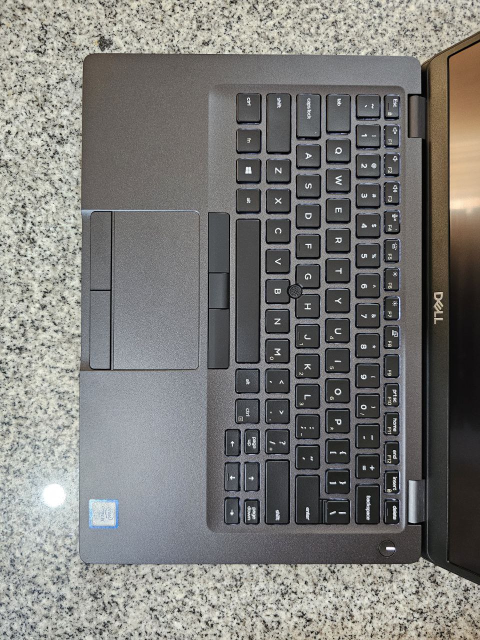 computadoras y laptops - LAPTOP DELL I7 TOUCH 16GBRAM COMO NUEVA 6