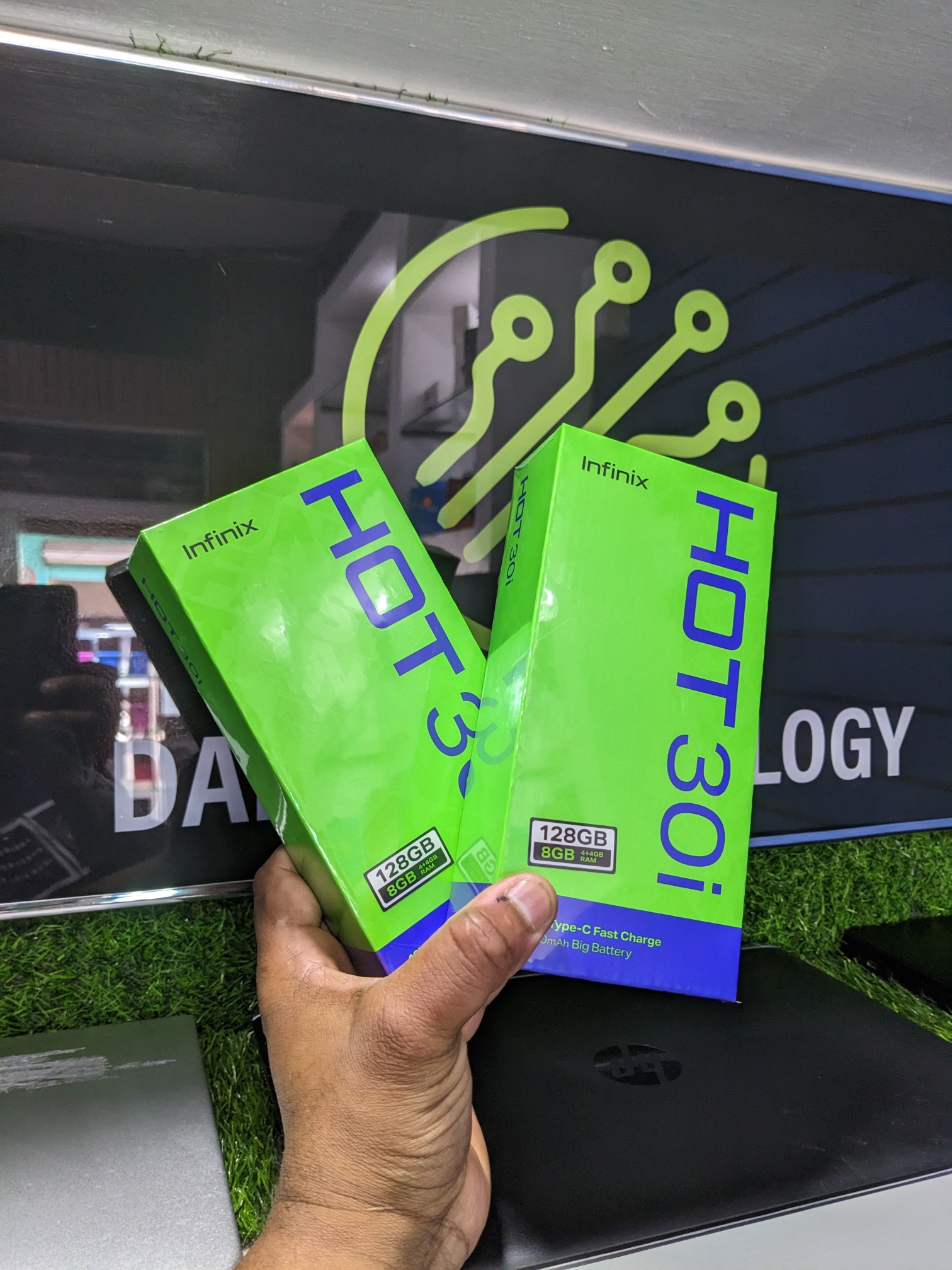 celulares y tabletas - Infinix HOT 30i 8
