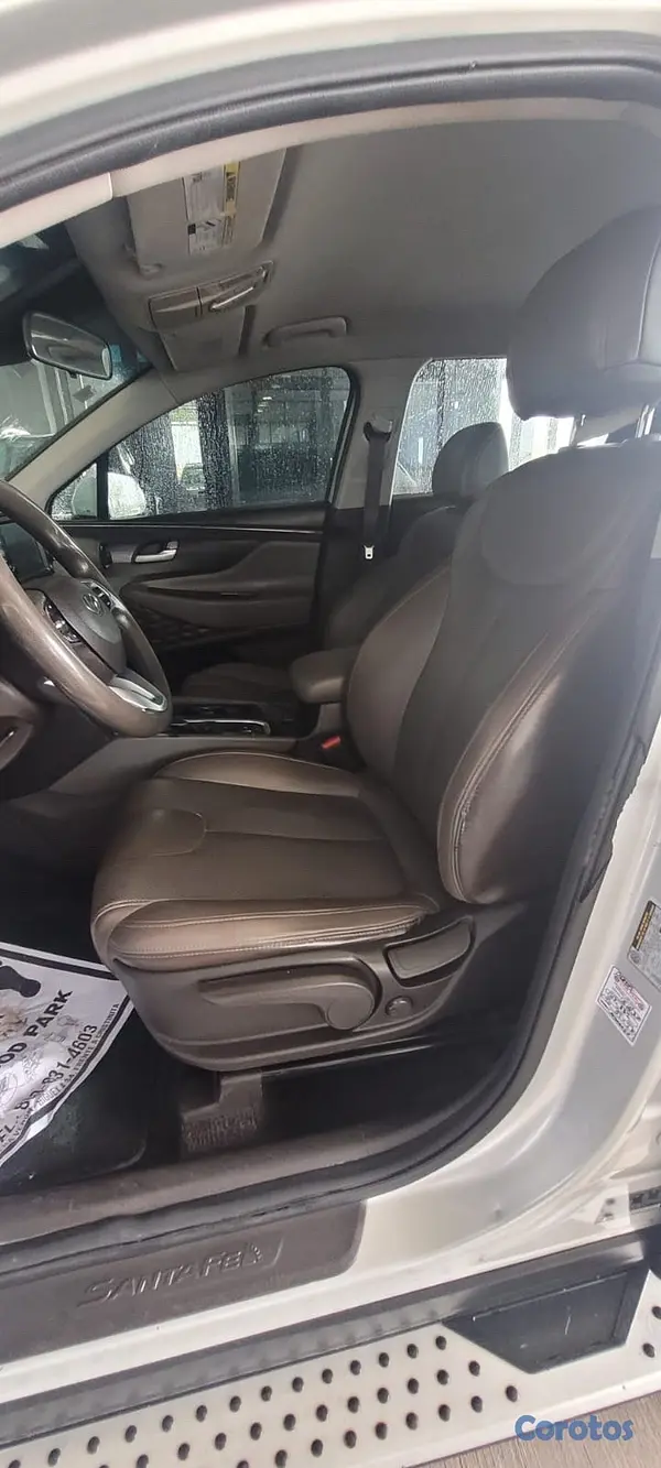 jeepetas y camionetas - HYUNDAI SANTA FE SE 2019 motor DOCH impecable  10
