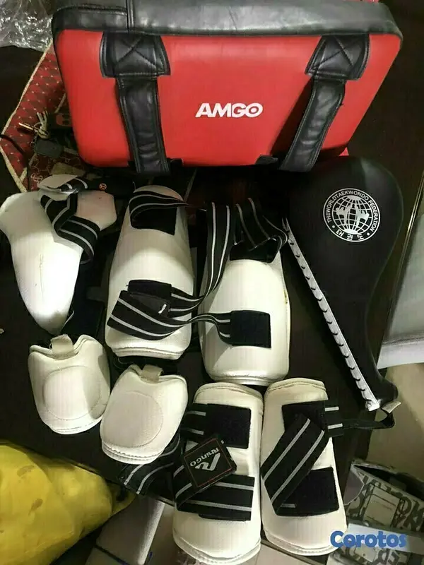 Artículos Deportivos - Equipo completo protector y practica de artes marciales.