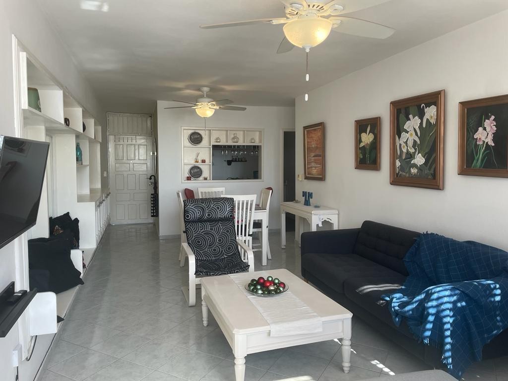 apartamentos - ALQUILO APTO AMUEBLADO, ZONA UNIVERSITARIA  0
