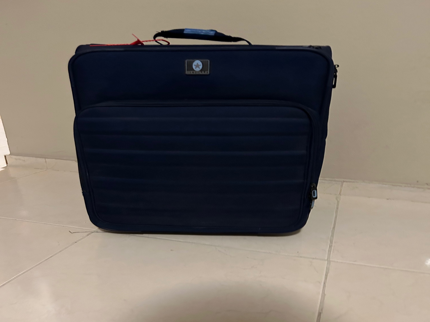carteras y maletas - Vendo Maleta de 50lb 3