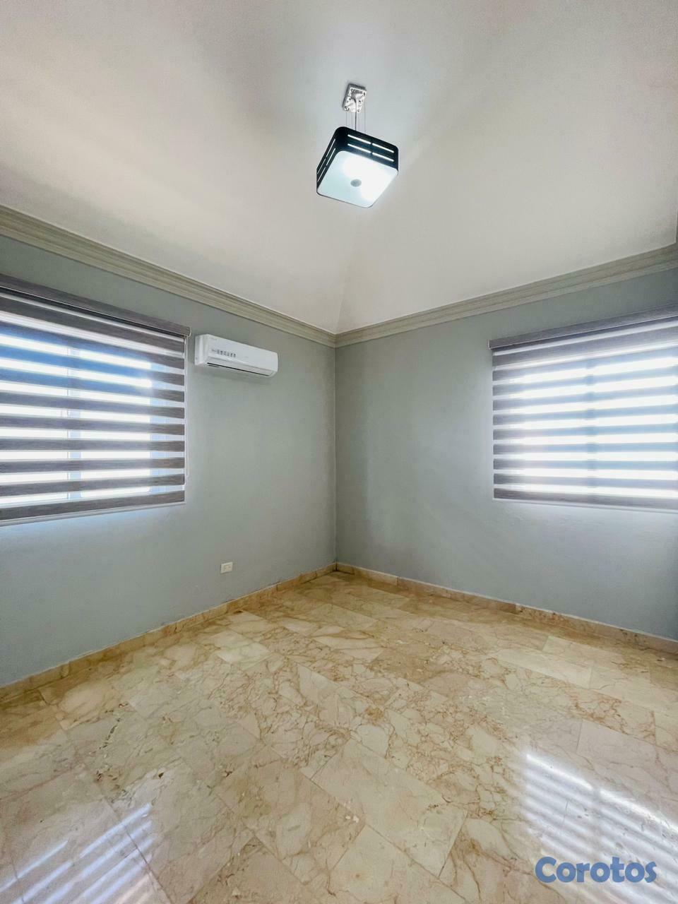 casas - CASA EN RENTA EN LLANOS DE GURABO  10