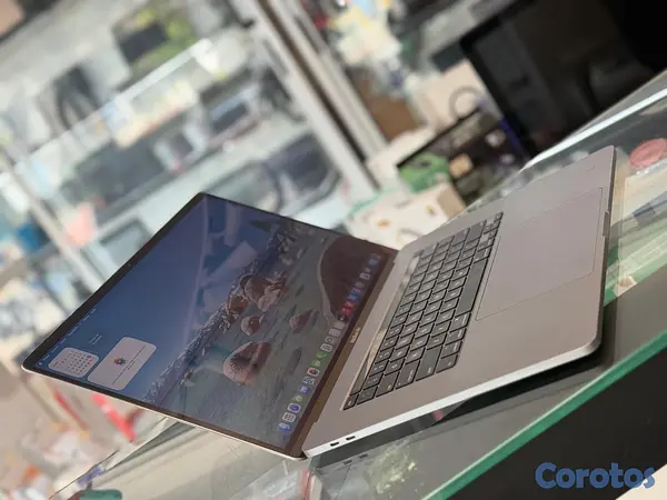 computadoras y laptops - MacBook Pro A2141 i9 4gb de video 32gb ram 512gb ssd  7