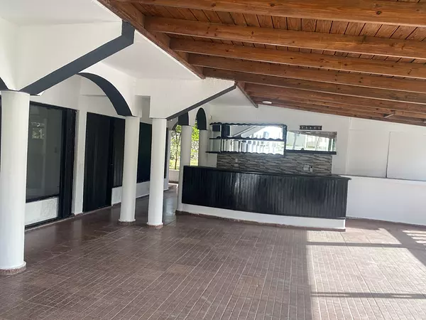 oficinas y locales comerciales - plaza comercial frente al mar  6
