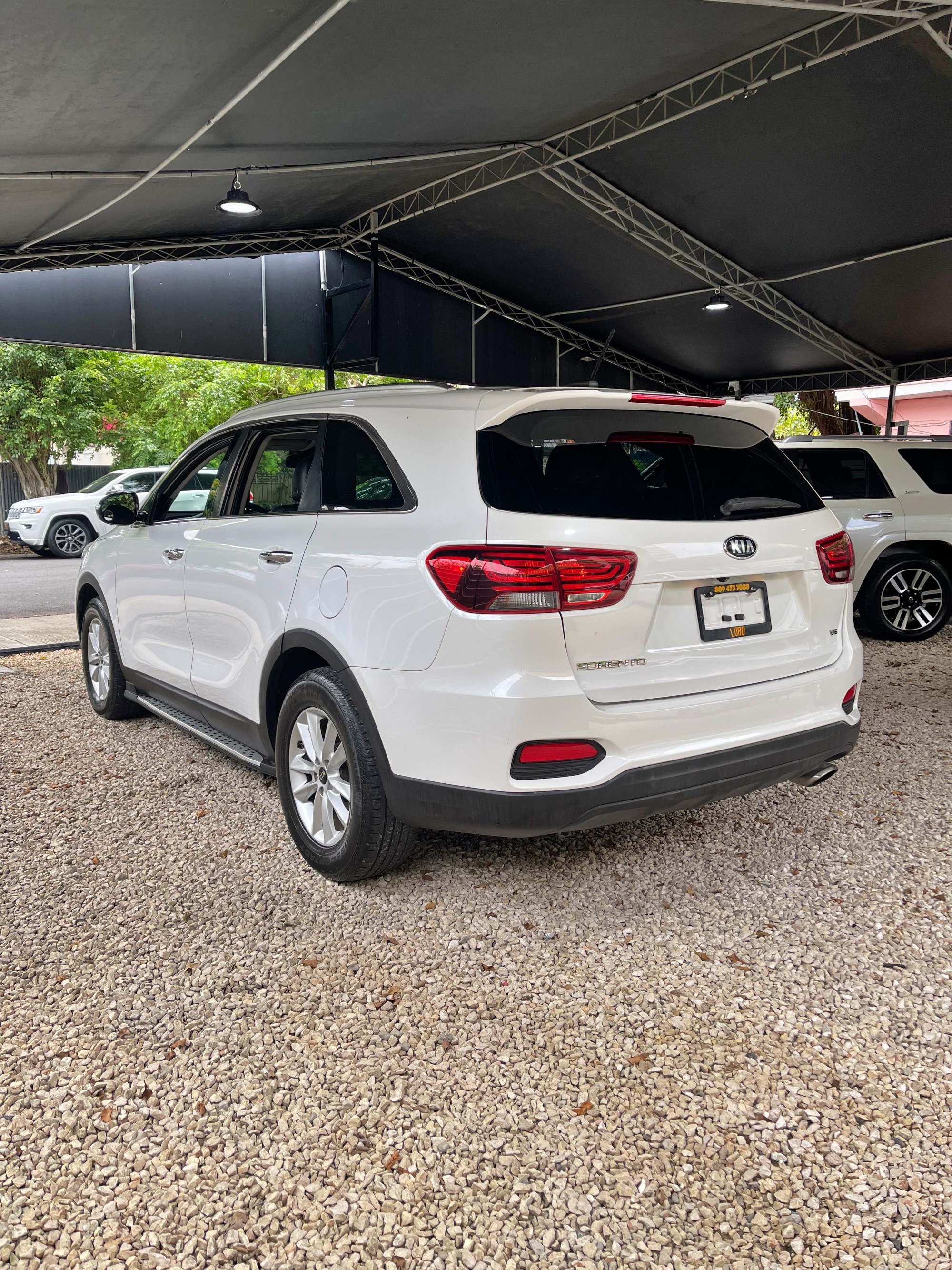 jeepetas y camionetas - KIA SORENTO LX 4WD 5