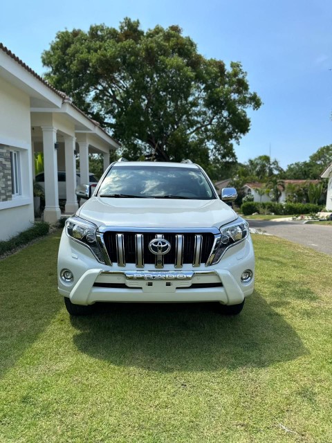 jeepetas y camionetas - Toyota prado vxl 2017 6