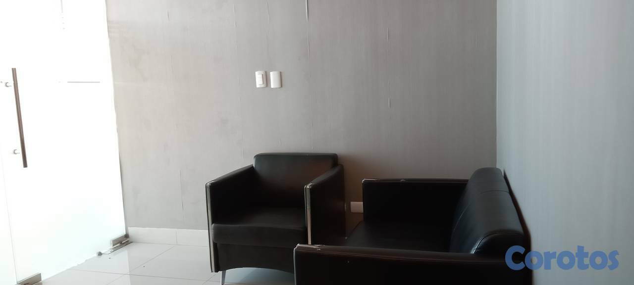 oficinas y locales comerciales - Local en venta amueblado en Bella Vista 3