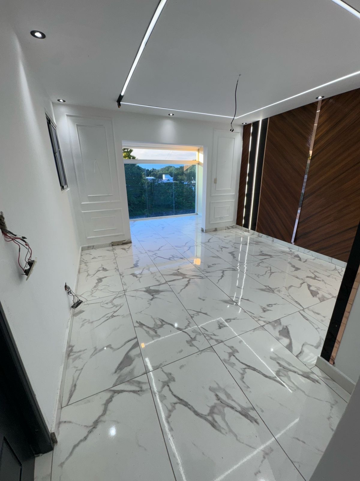 casas - venta de casa con 431mts y piscina en Amapola Santo Domingo este  5