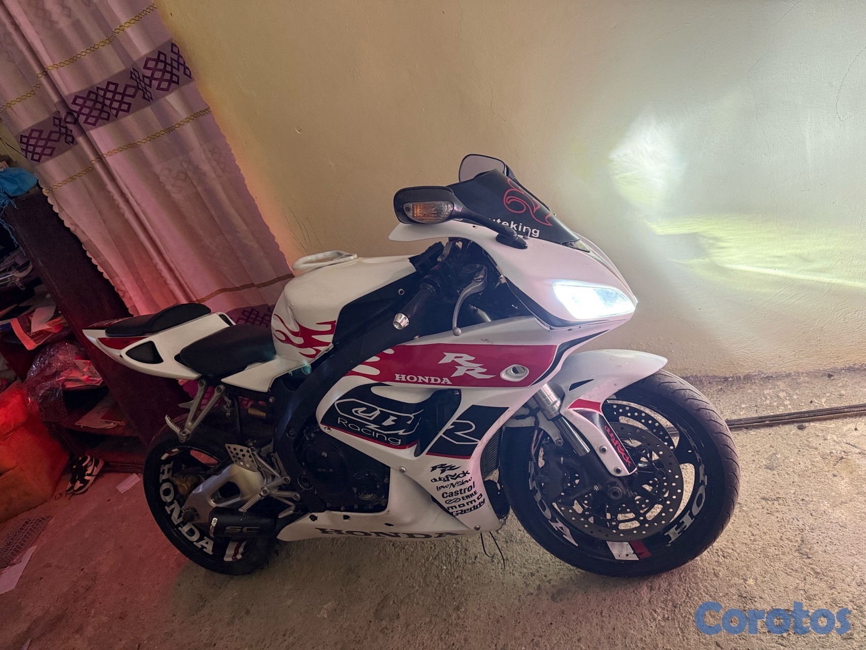 motores y pasolas - honda cbr 1000rr 2006 blanca  6