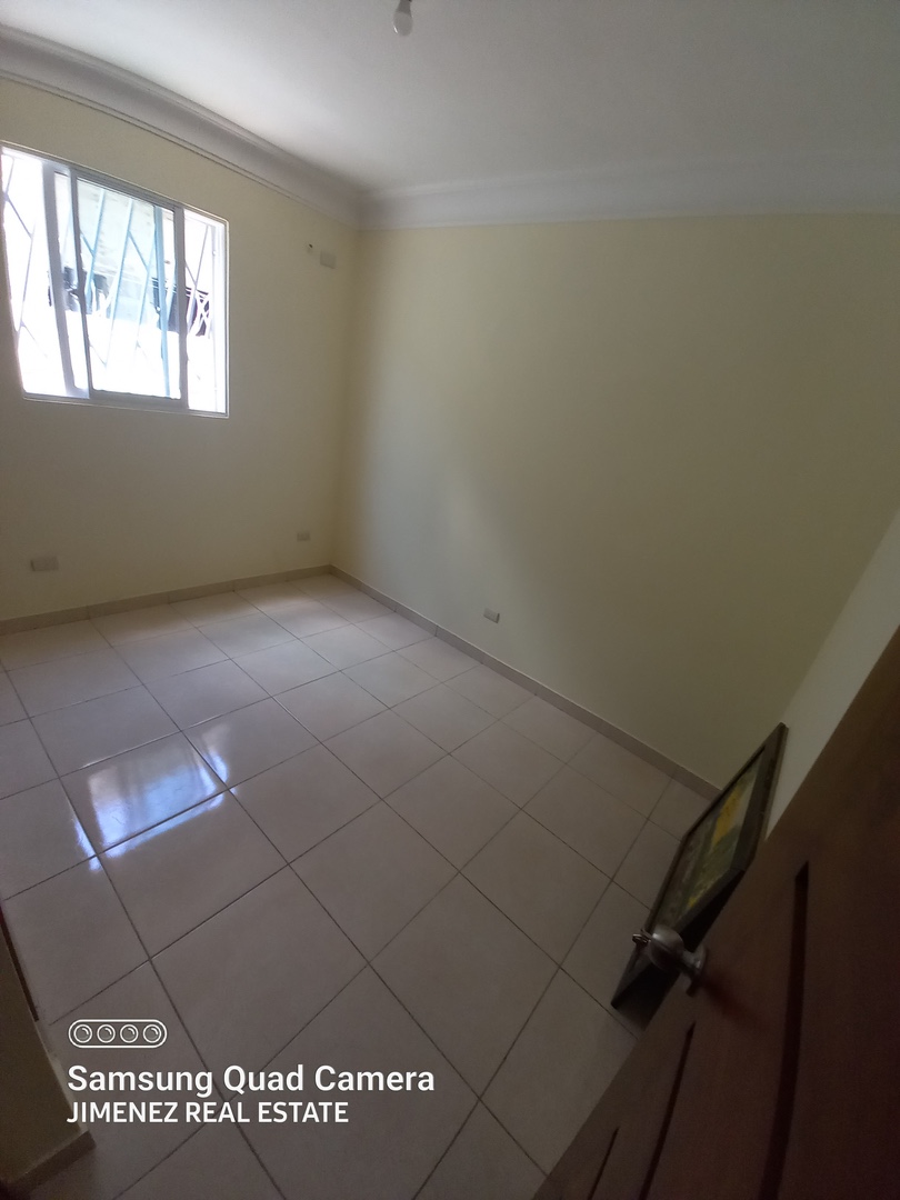 casas - CASA EN RENTA EN SANTIAGO DE LOS CABALLERO  7