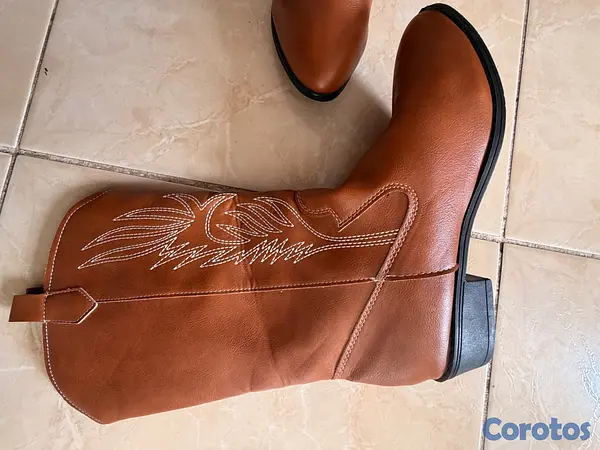 zapatos para mujer - Botas de mujer  en talla 40. Color marrón con un   3