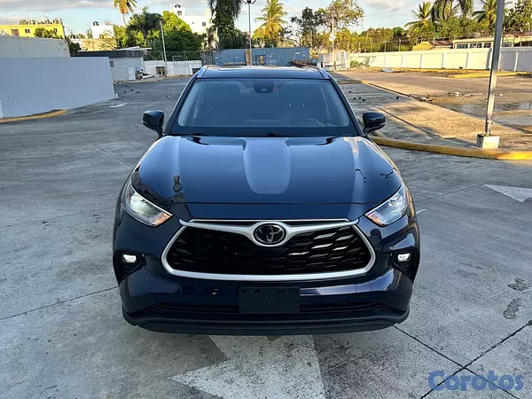 jeepetas y camionetas - Toyota highlander 2021 XLE  10