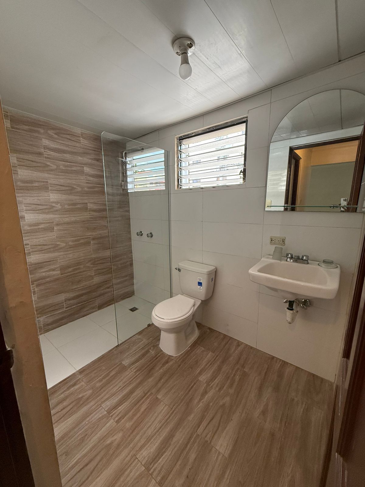 apartamentos - Alquilo Apartamento  1er piso e arroyo hondo viejo 3