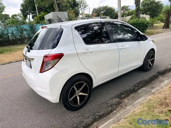 carros - Toyota vitz 2012 7
