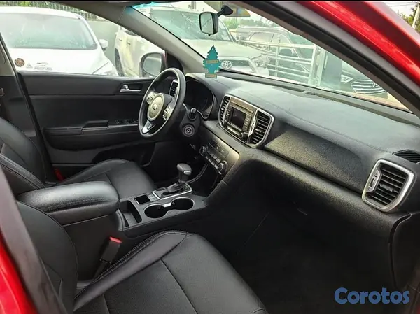 jeepetas y camionetas - Kia Sportage LX 2019 AWD - 65,000 Millas  6