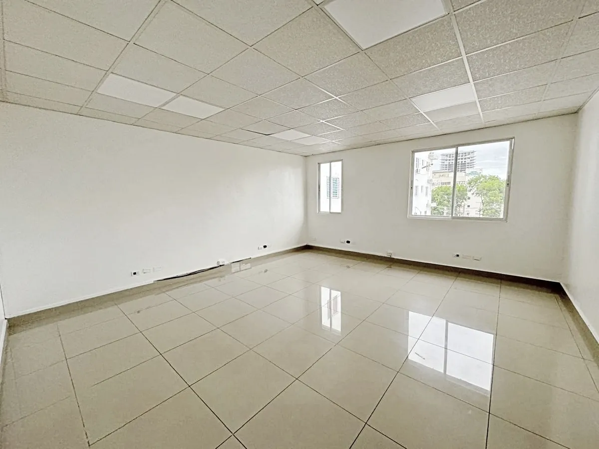 oficinas y locales comerciales - Alquiler de local para oficinas en Gazcue 