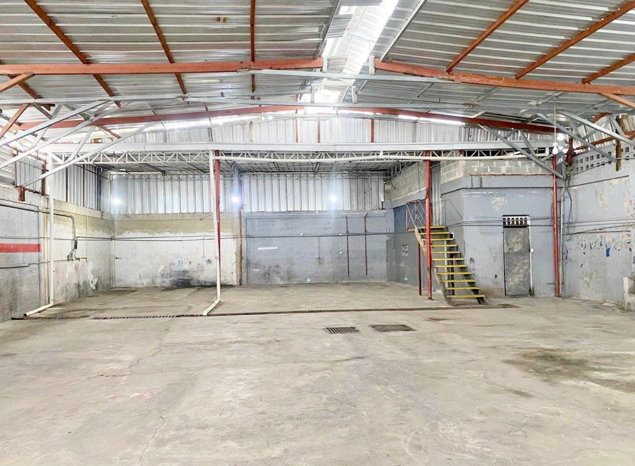 oficinas y locales comerciales - Nave comercial céntrica  1