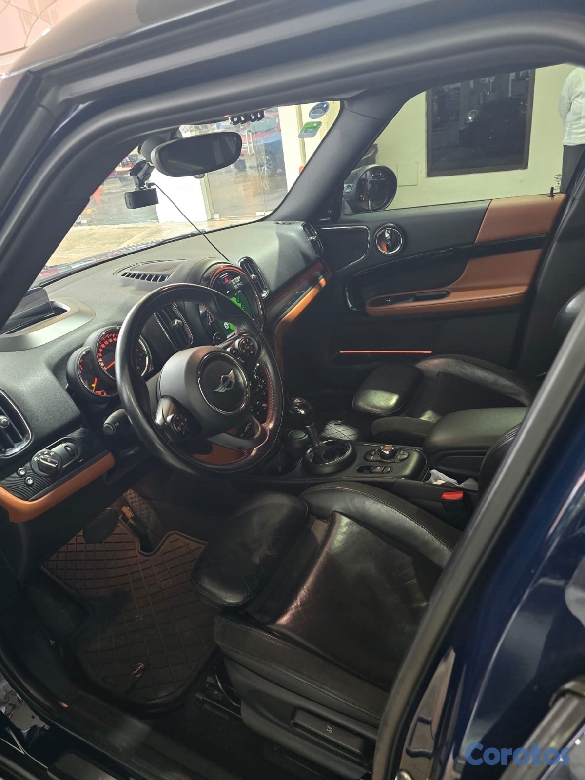 carros - MINI COUNTRYMAN COOPER S ALL 4 motor 2000 Año 2018
61,000 km  6