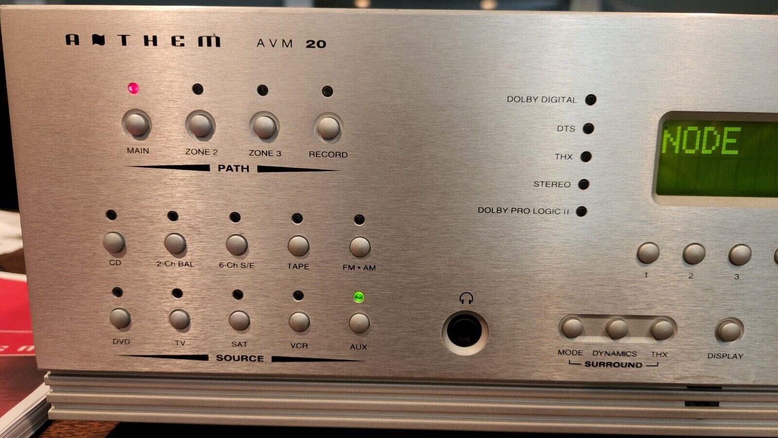 otros electronicos - 
Preamplificador para cine y estudio de grabacion Anthem AVM 20 A/V 7.2 THX, 4