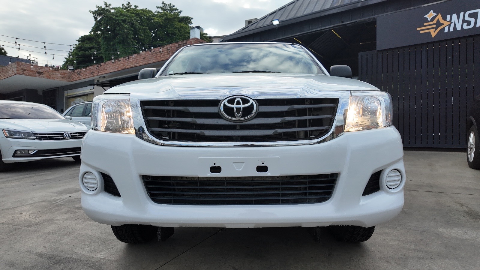 jeepetas y camionetas - TOYOTA HILUX 2012 2