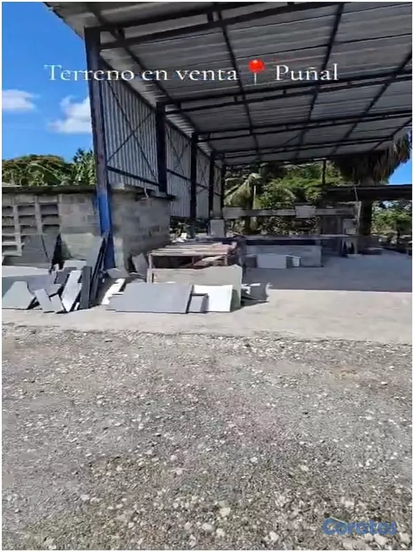 solares y terrenos - Vendo SOLAR 1,884 Mts.2, con VARIOS NEGOCIOS DENTR 7