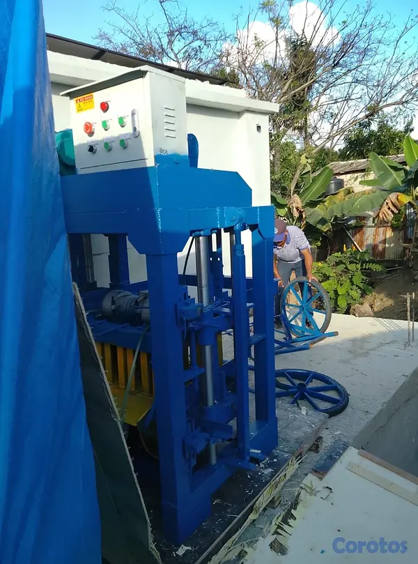 accesorios para electronica - Máquina de hacer block industrial. Eletrica  3