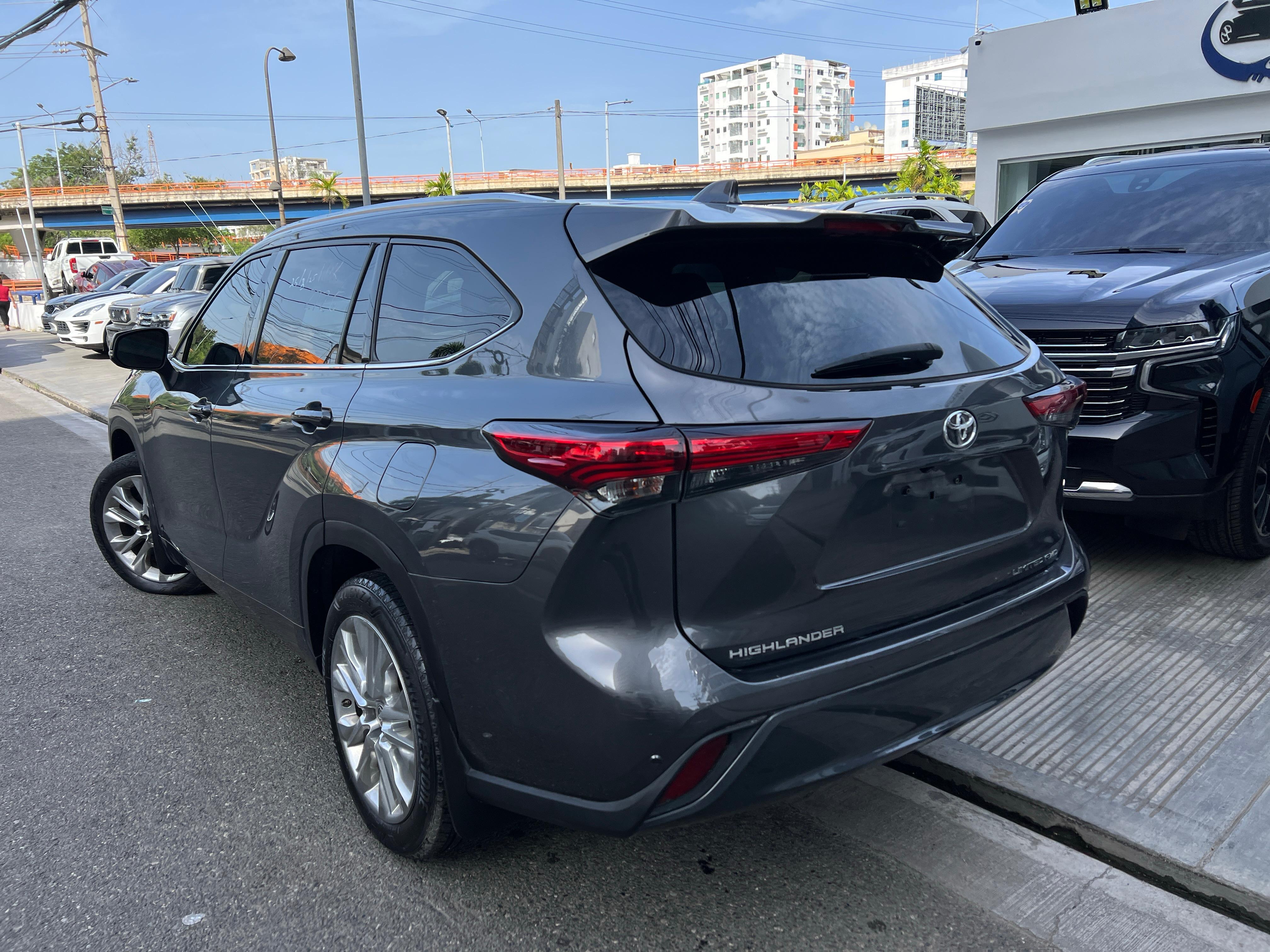 jeepetas y camionetas - TOYOTA HIGHLANDER LIMITED 2020 3