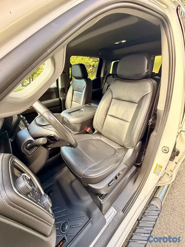 jeepetas y camionetas - Chevrolet Silverado RST DURAMAX 2020 14