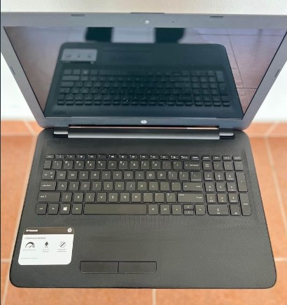 computadoras y laptops - Laptop Hp 17 pulgadas 2