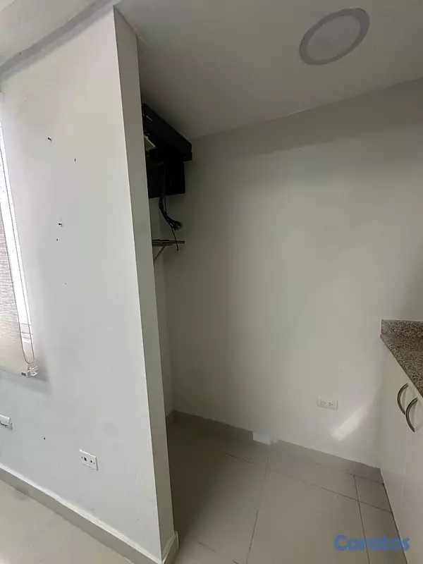 oficinas y locales comerciales - Alquilo local en Ensanche Julieta ideal para consultorio, excelente Plaza 5