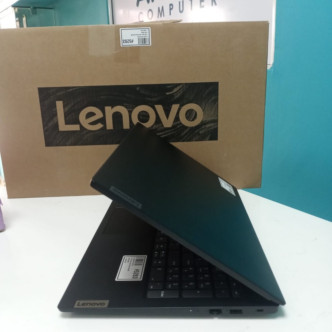 computadoras y laptops - Laptop, Lenovo V15 G2 IJL / 11th Gen, Intel Celeron N4500 / 8GB DDR4 / 128GB SSD 5