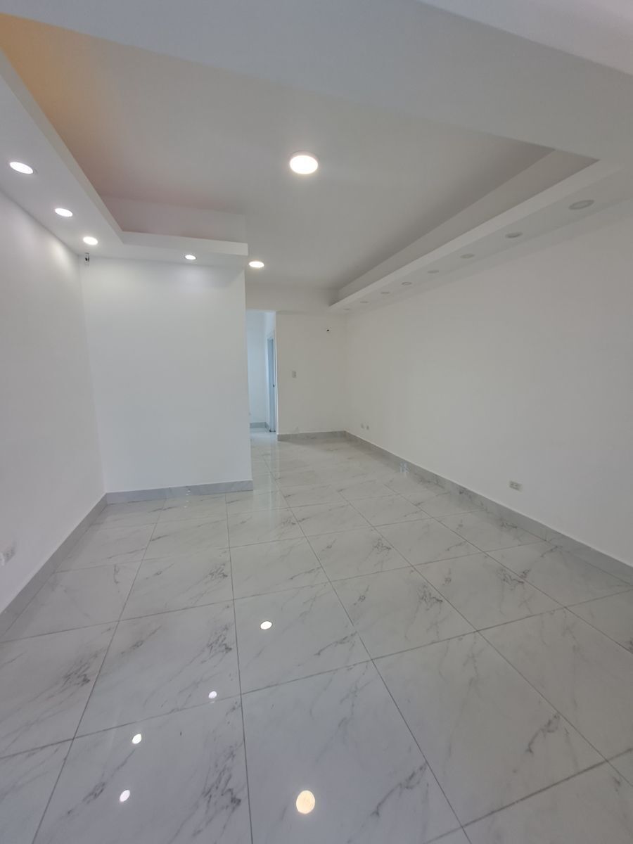 oficinas y locales comerciales - Alquilo Local 50 mts   3er piso en los prados  3