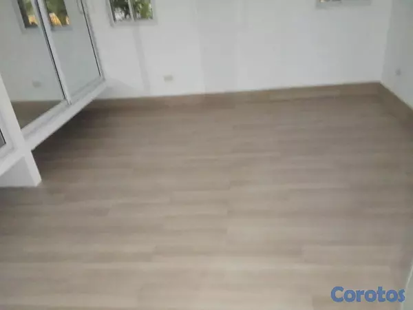 oficinas y locales comerciales - Oficina en alquiler – Rómulo, 3er piso
 5