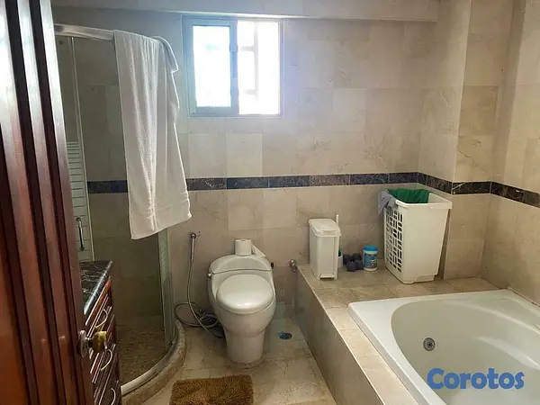 apartamentos - Excelente apartamento en Torre de Santo Domingo, próximo Av. Anacaona  8