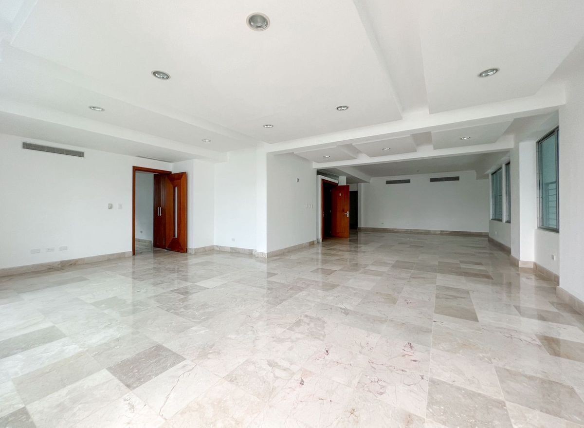 apartamentos - Piantini, Amplio Apartamento Excelente Ubicacion 3 Habs. 4