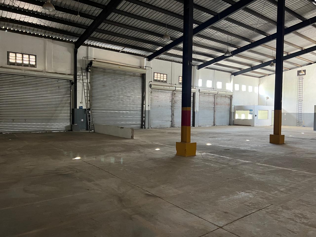 oficinas y locales comerciales - Alquilo Nave 1,038 Mts en Santiago de los caballer 7