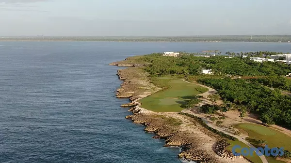solares y terrenos - Oportunidad Única en Playa Nueva Romana | 2,400 m² 14