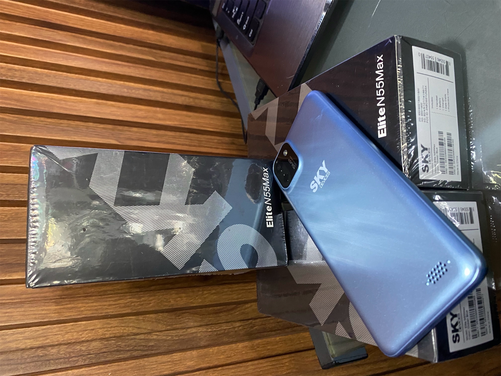 celulares y tabletas - Sky Devices Elite N55 MAX R55 4