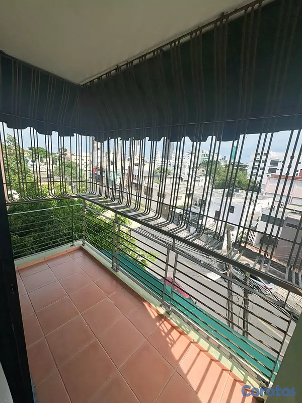 apartamentos - APARTAMENTO AMPLIO + UBICACIÓN ESTRATÉGICA = OPORT 8
