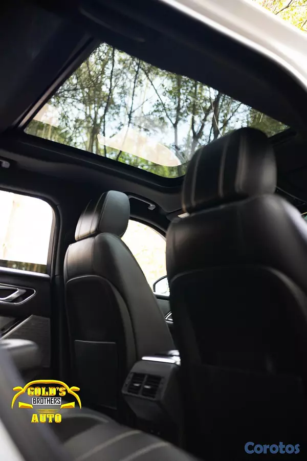 jeepetas y camionetas - Land Rover Range Rover Velar R-Dynamic 2018 Clean  9