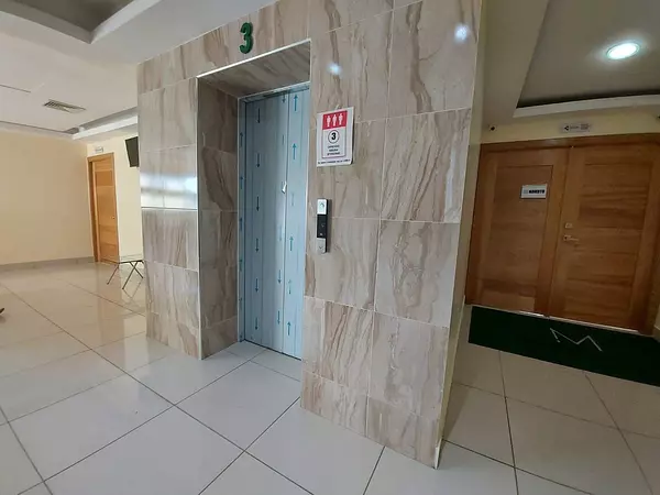 oficinas y locales comerciales - Alquilo Consultorio medico en la esperilla 2