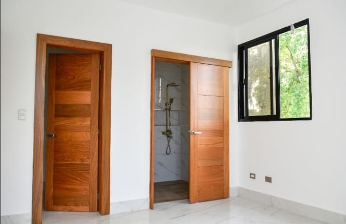casas - Se Vende Casa de 2 Niveles en Las Carmelitas  1