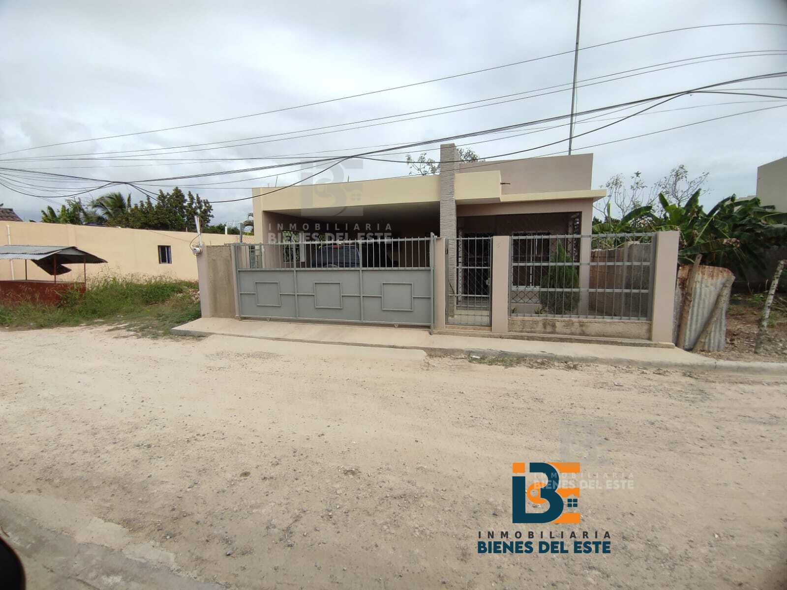 casas - Se Vende Casa de Oportunidad con Marquesina Doble. 0