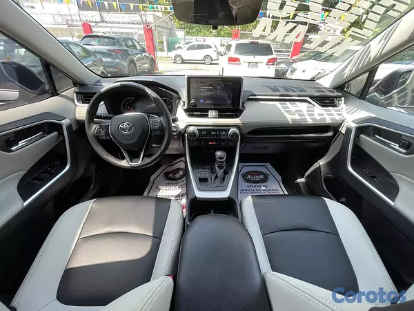 jeepetas y camionetas - Toyota Rav4 XLE 2025 Recien Importada 9