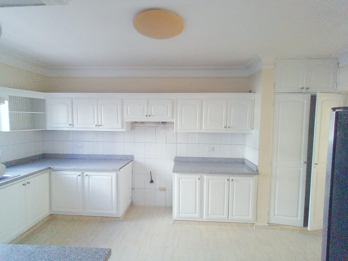 apartamentos - Se vende amplio apartamento en Evaristo Morales 5