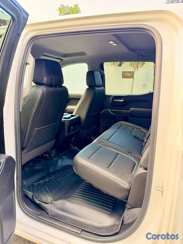 jeepetas y camionetas - Chevrolet Silverado RST DURAMAX 2020 15