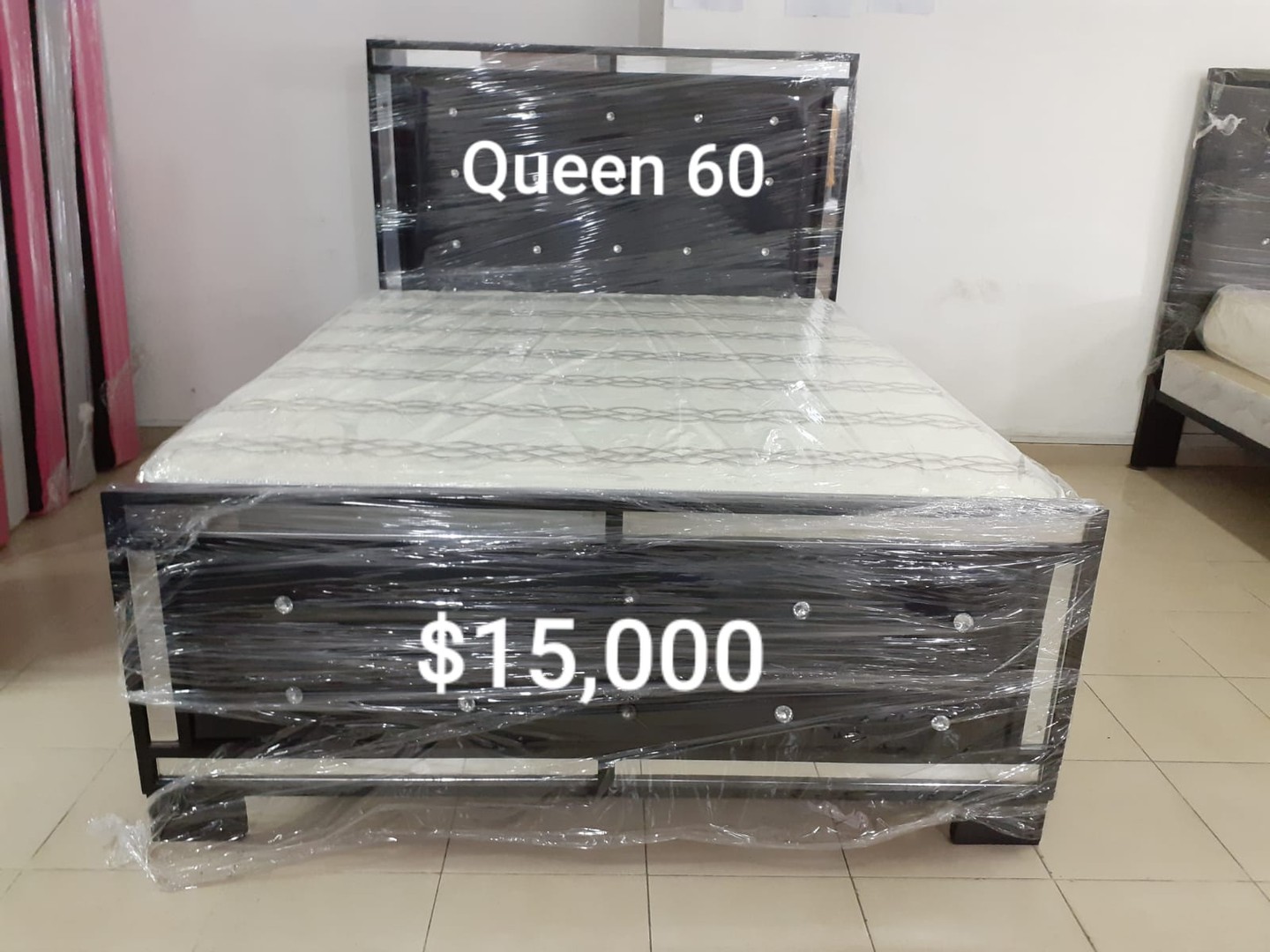 muebles y colchones - Cama Queen 60 con Espaldares Enmarcados en Espejos y Colchon 0